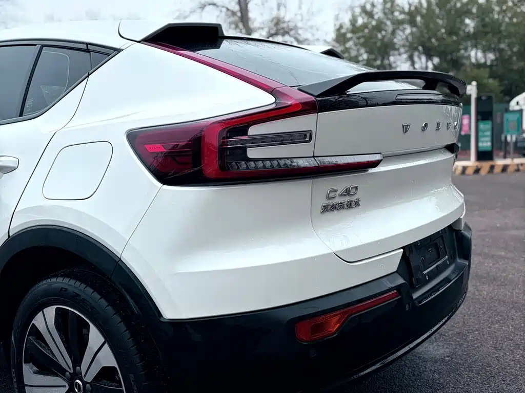 Volvo C40 2023