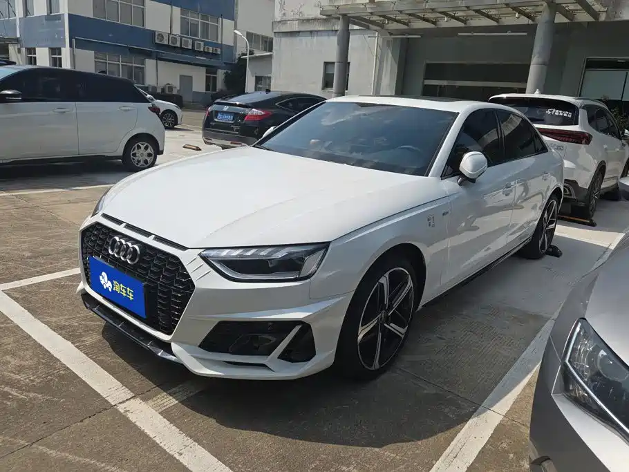 Audi A4 2024