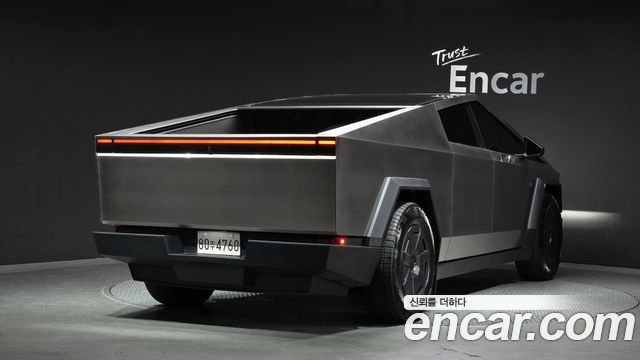 Tesla Cybertruck 2025