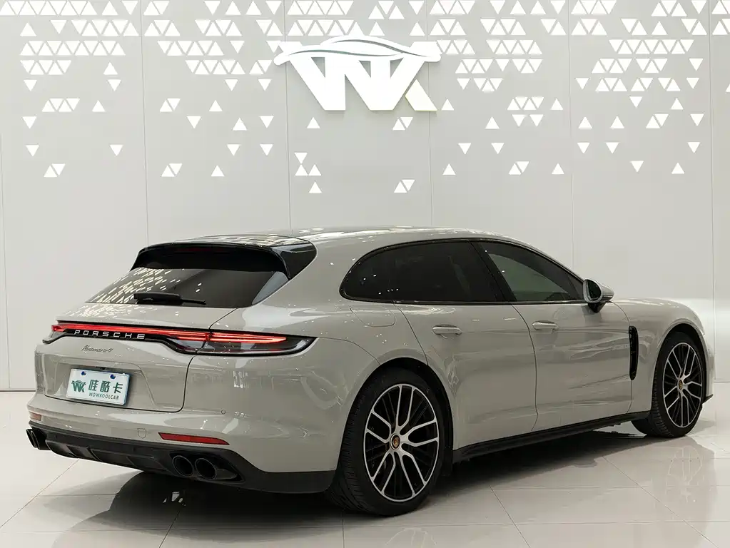 Porsche Panamera 2022