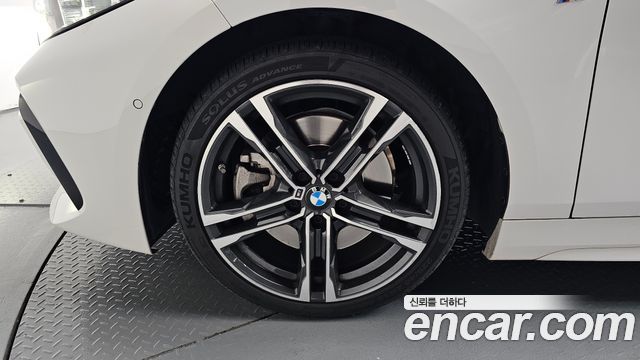 BMW 1 серии 2023