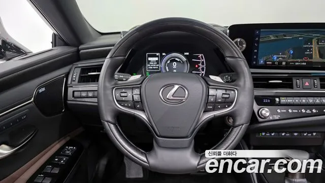 Lexus ES 2024