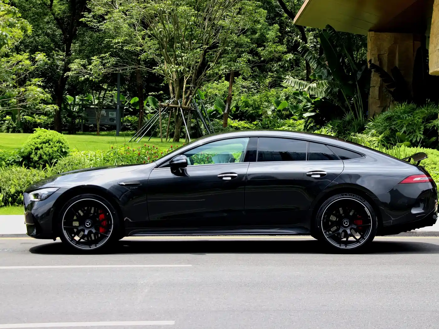 Mercedes-Benz AMG GT 2025