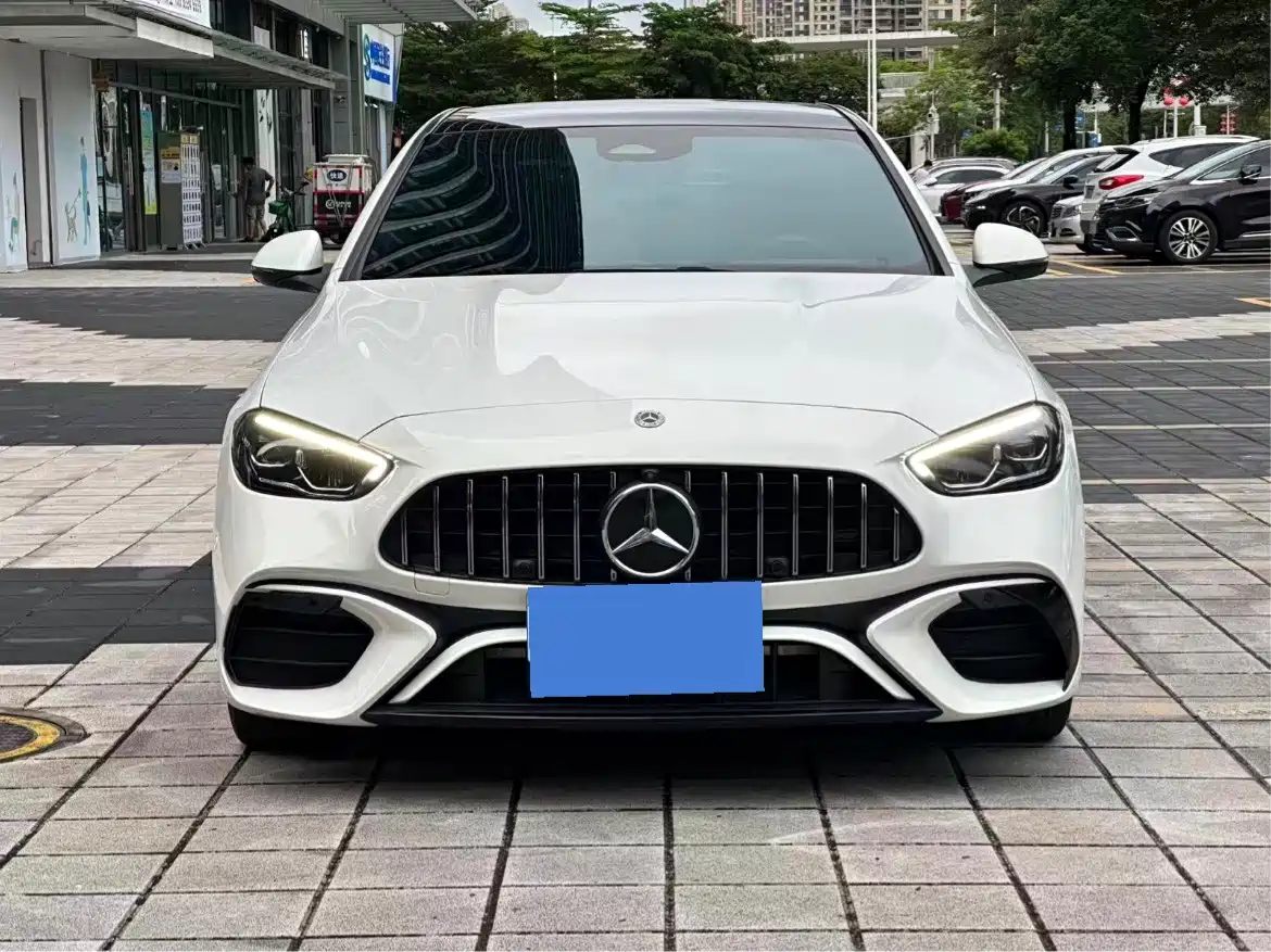 Mercedes-Benz C-Класс 2025
