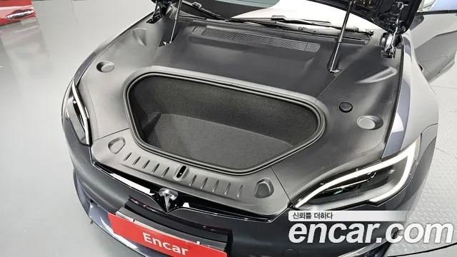 Tesla Model S 2023