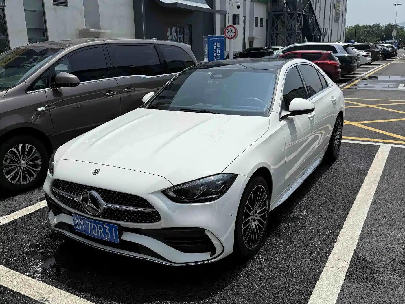 Mercedes-Benz C-Класс 2024