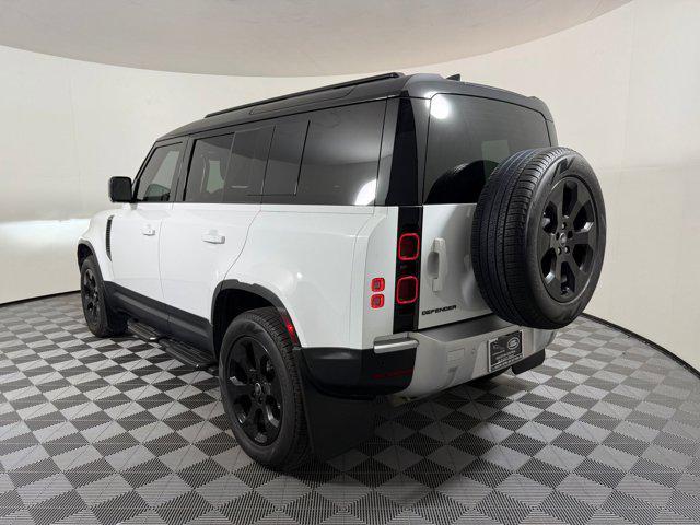 Land Rover Defender 2025