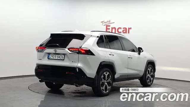 Toyota RAV4 2025