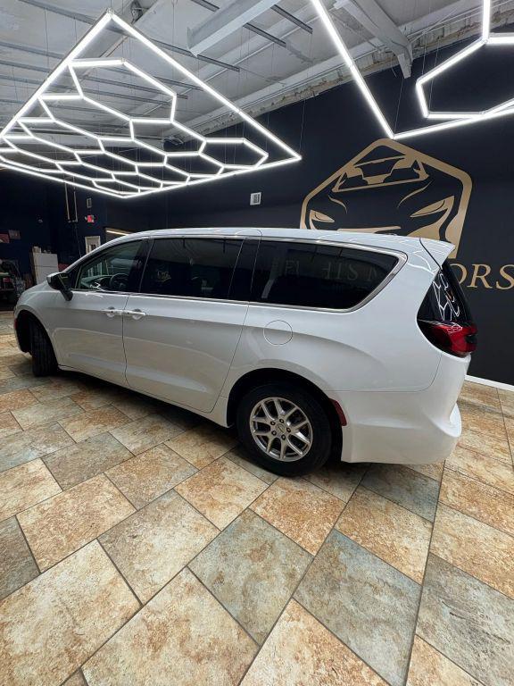 Chrysler Pacifica 2023