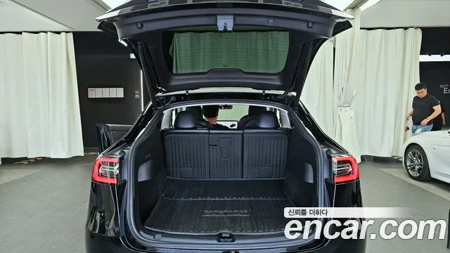 Tesla Model Y 2022