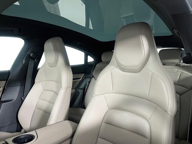 Porsche Taycan 2023