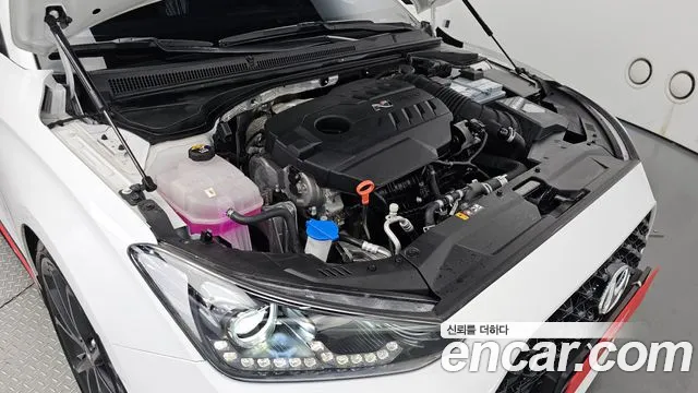 Hyundai Veloster 2021