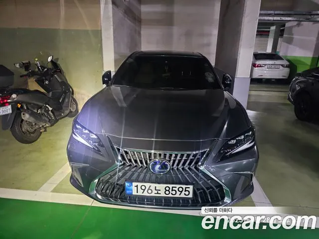 Lexus ES 2021
