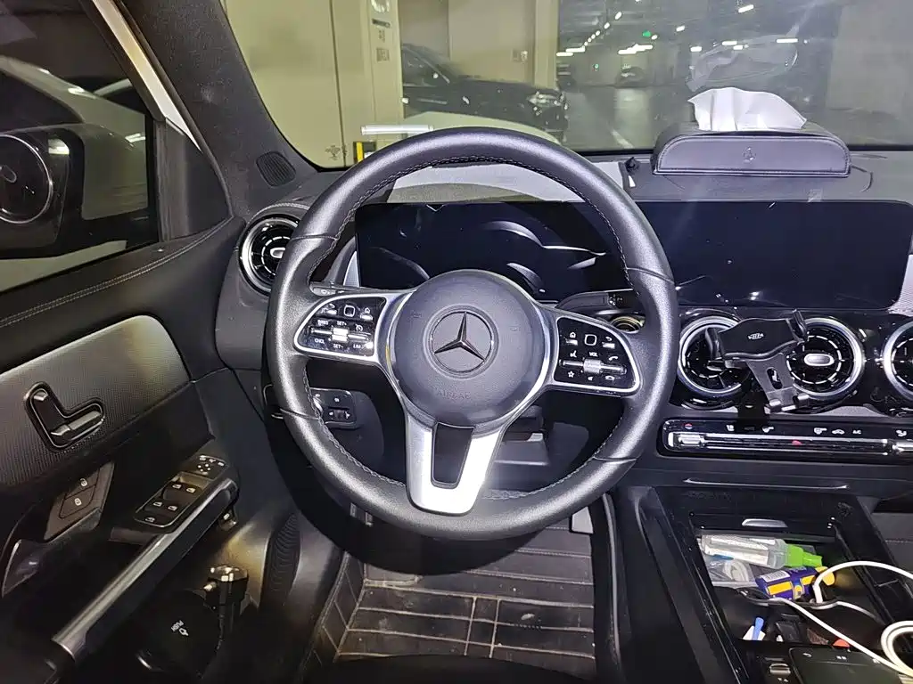 Mercedes-Benz GLB 2021
