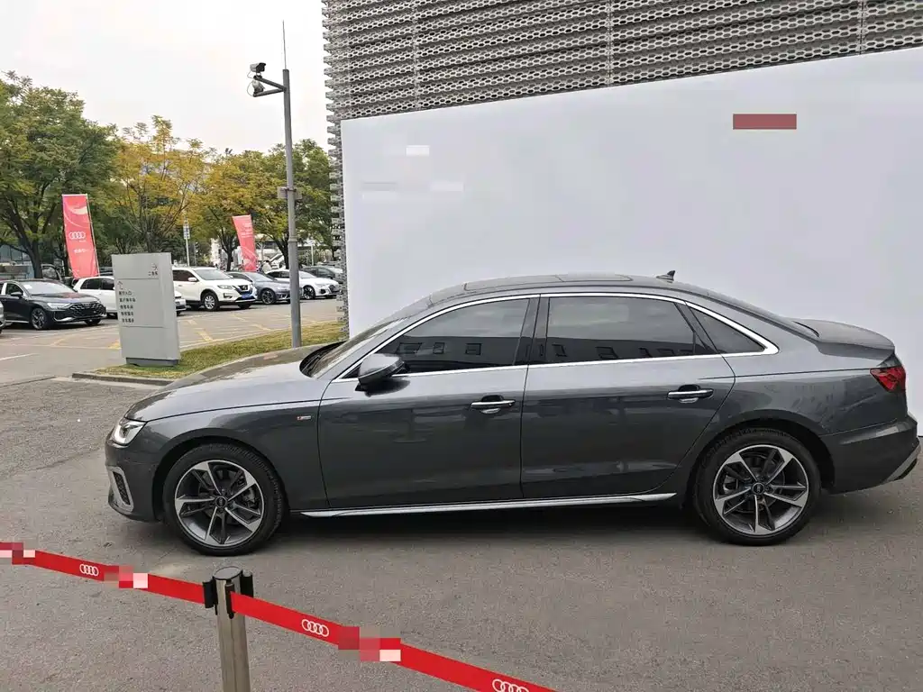 Audi A4 2024