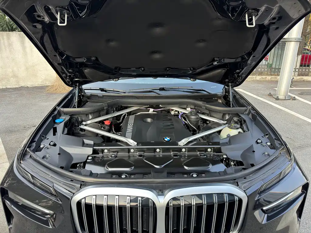 BMW X7 2024