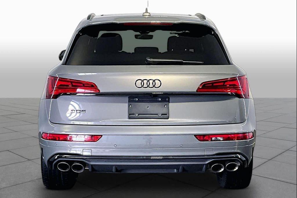 Audi SQ5 2024