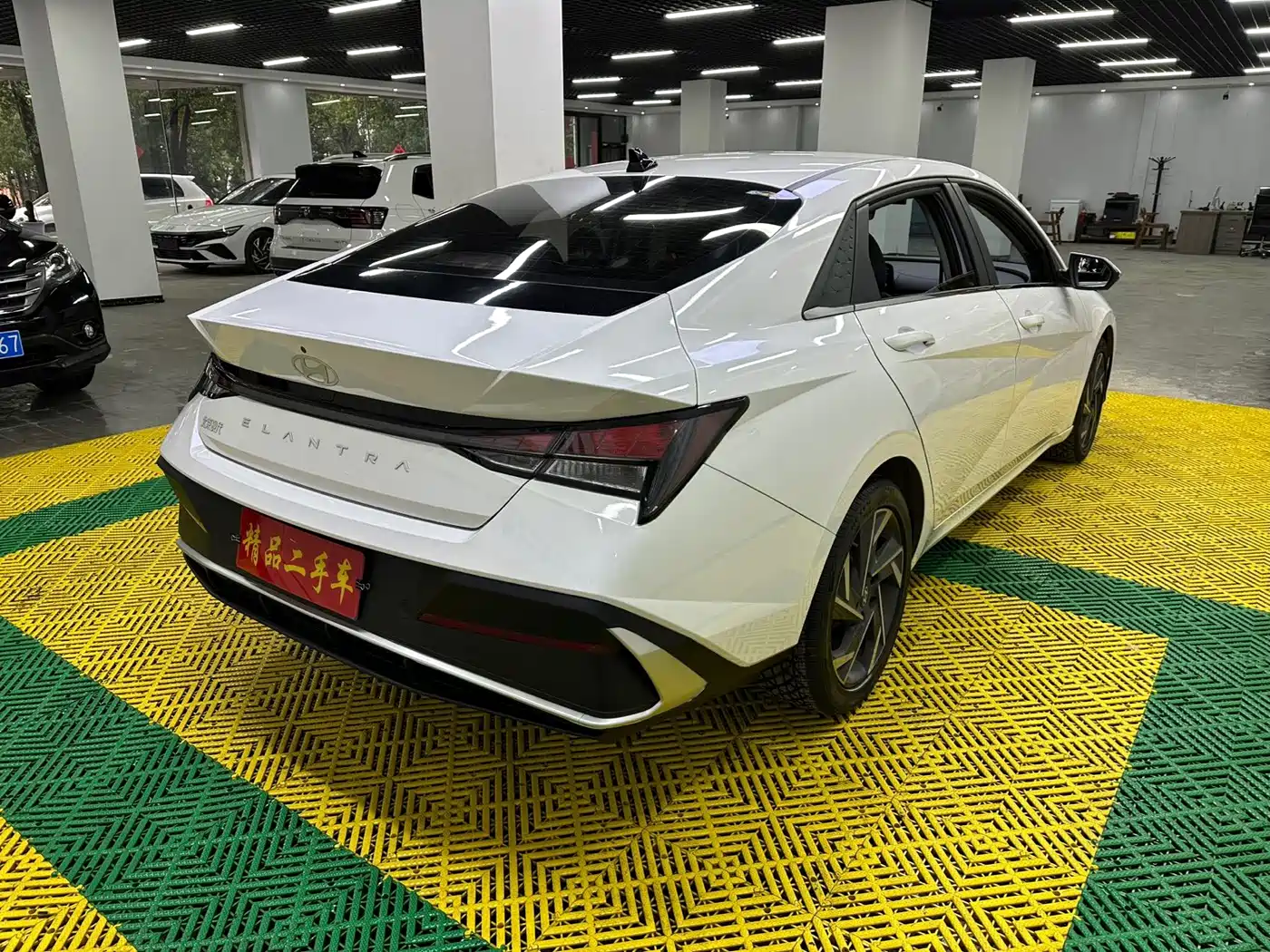 Hyundai Elantra 2023