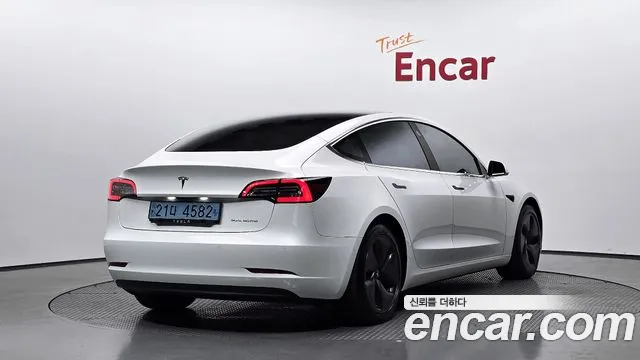 Tesla Model 3 2020