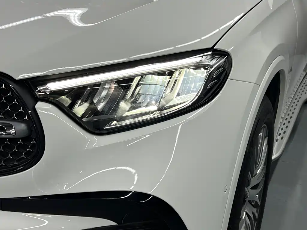 Mercedes-Benz GLC 2025