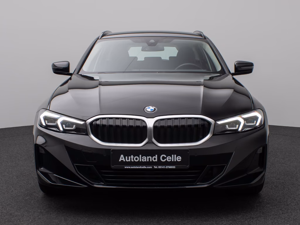 BMW 318 2024