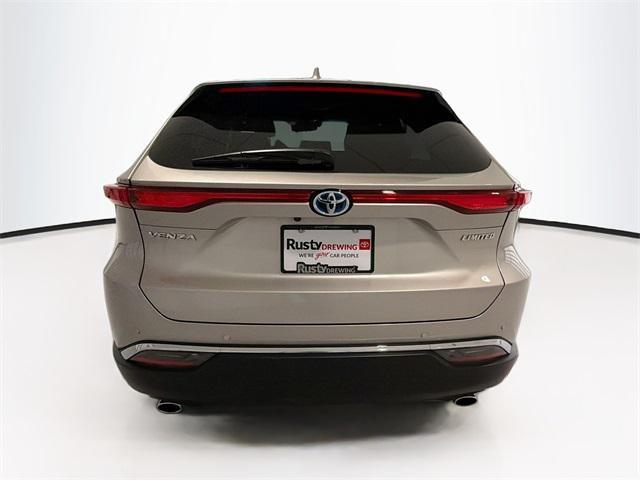 Toyota Venza 2024