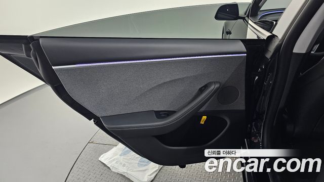 Tesla Model 3 2024