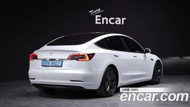 Tesla Model 3 2022