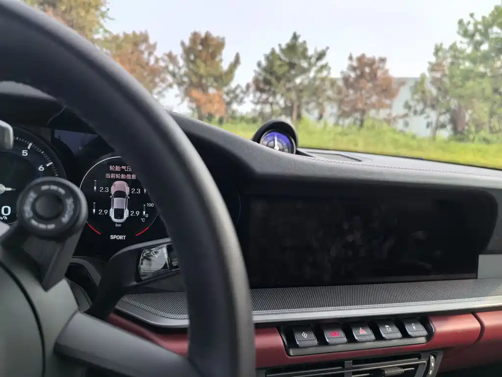 Porsche 911 2025