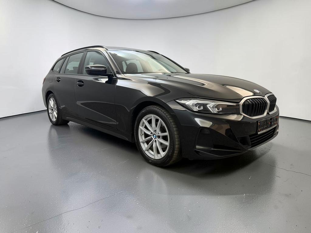 BMW 318 2023