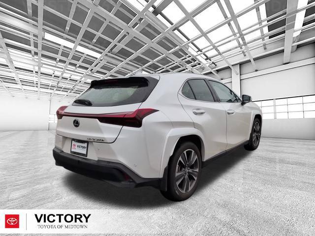 Lexus UX 2024