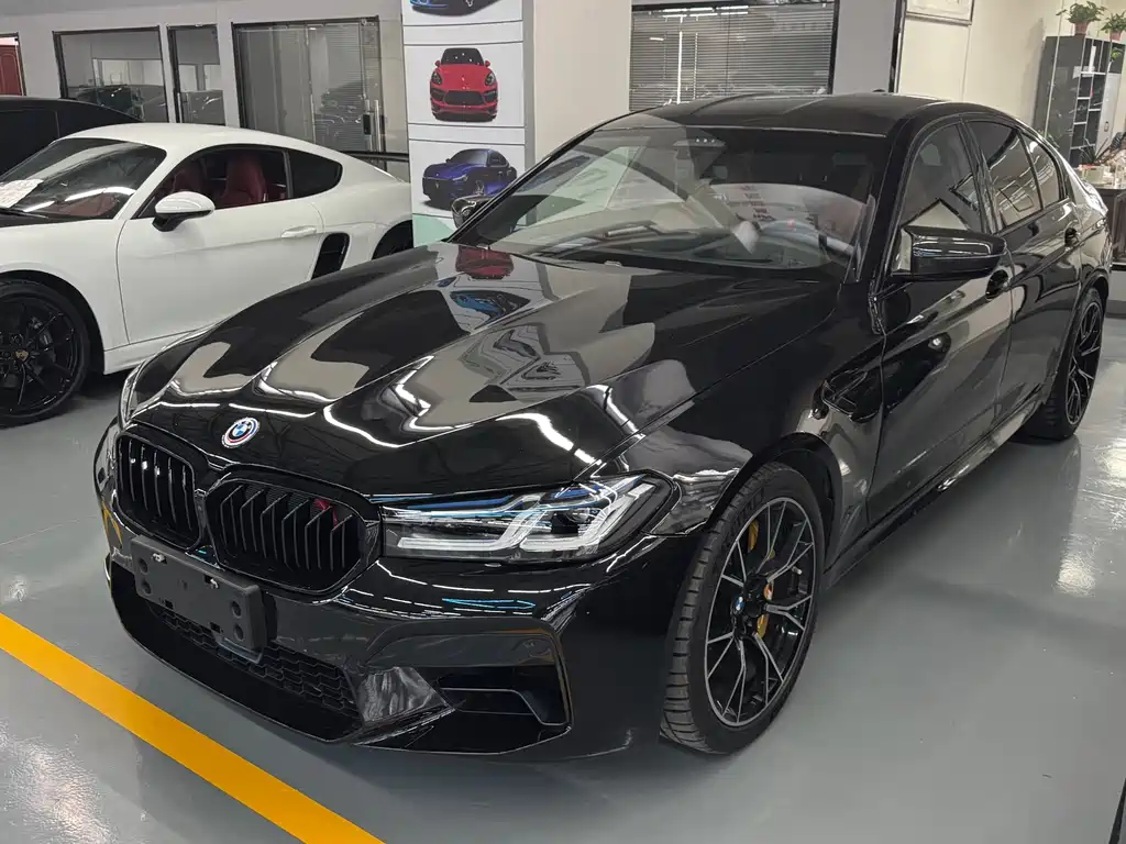 BMW M5 2021