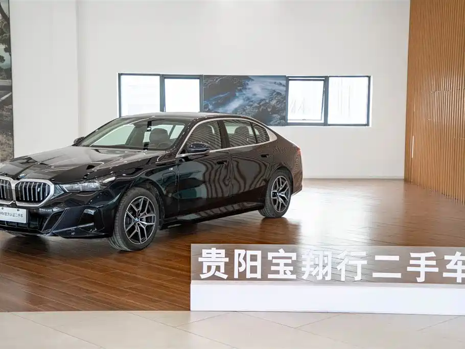 BMW i5 2025