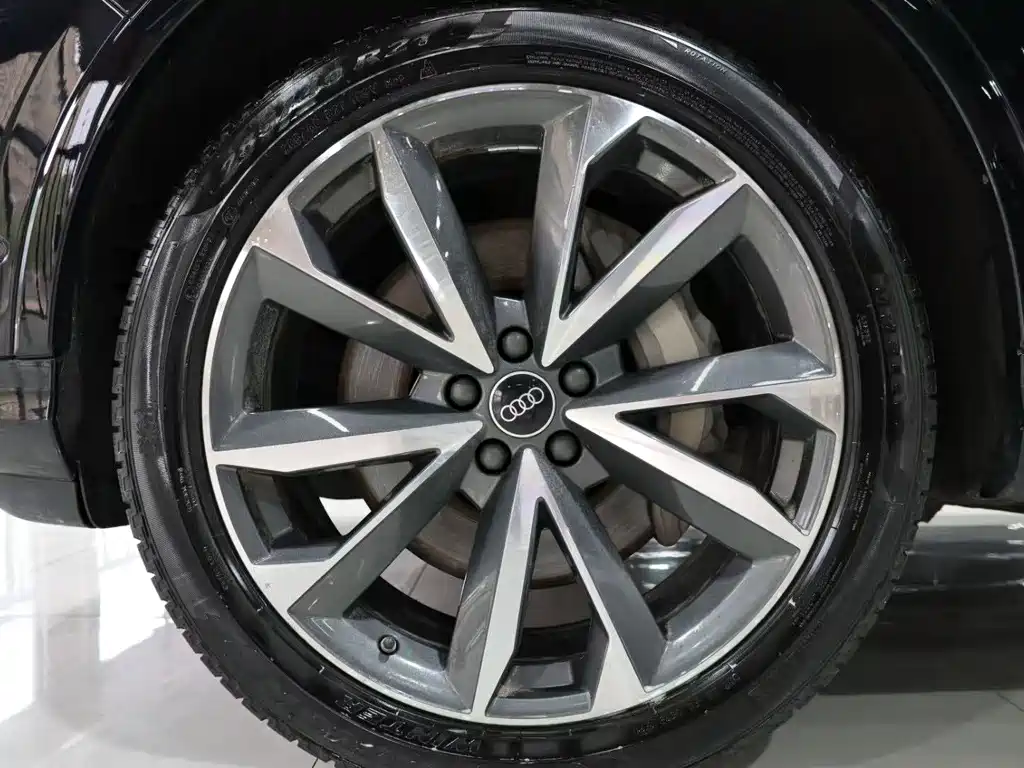 Audi Q7 2021