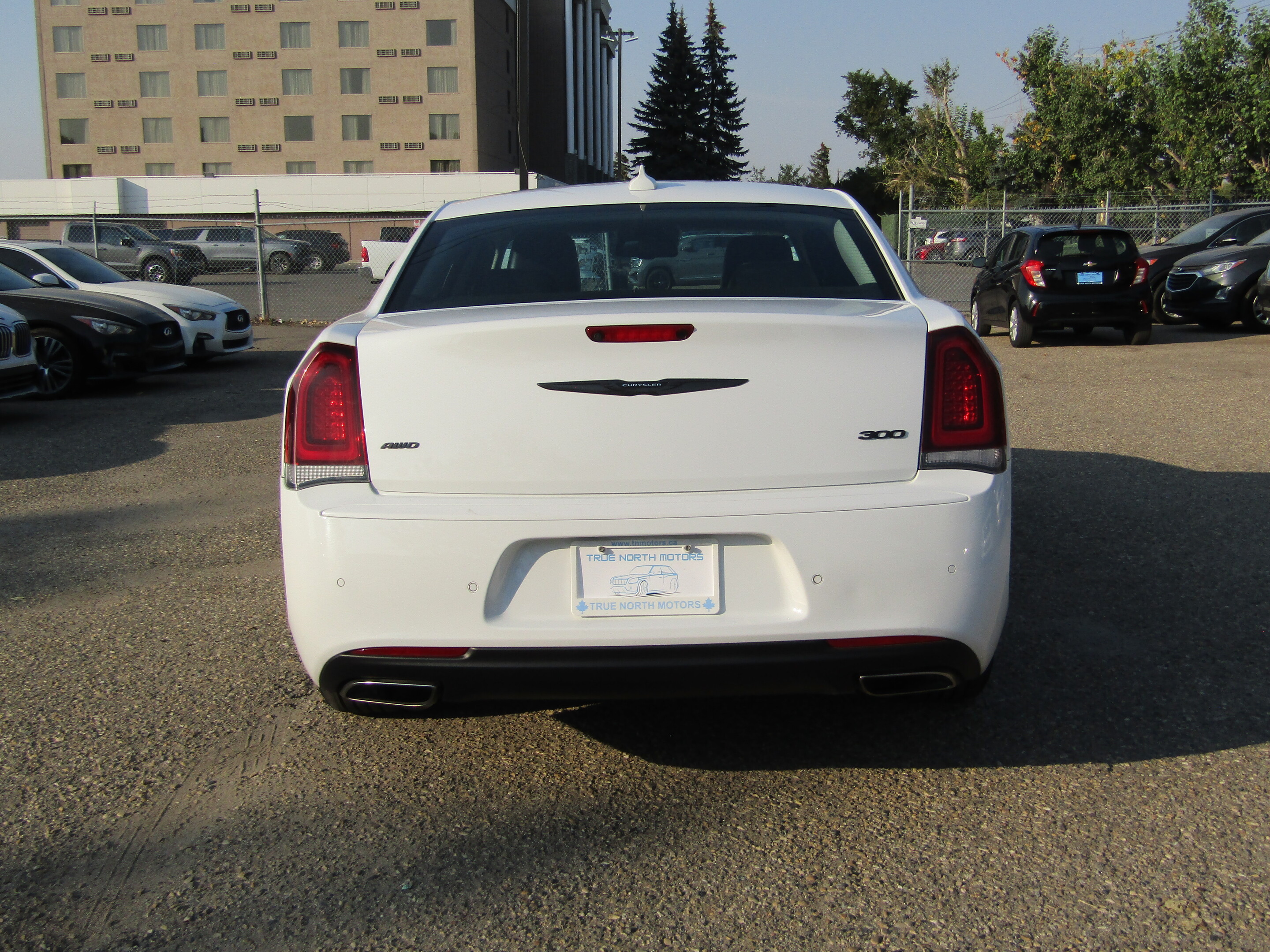Chrysler 300 2023