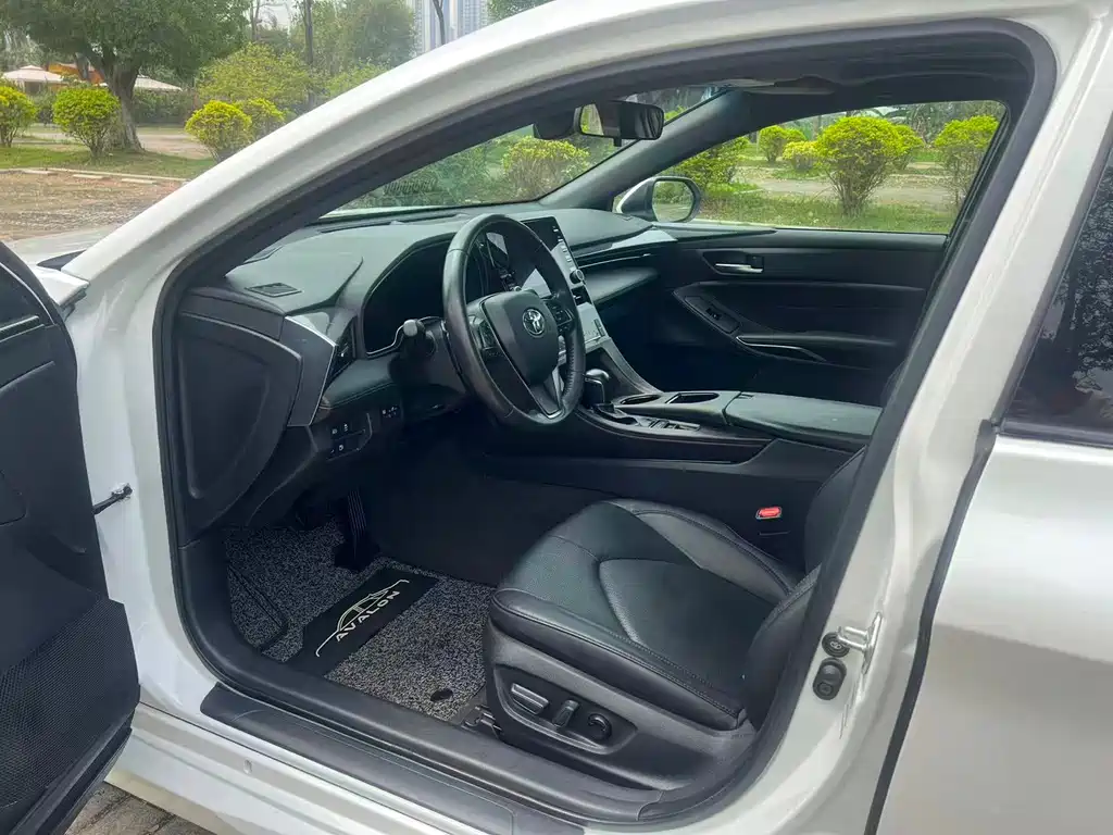 Toyota Avalon 2022