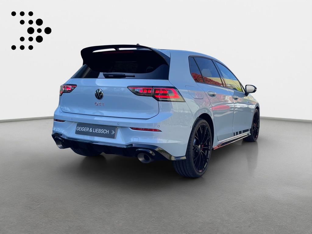 Volkswagen Golf 2025