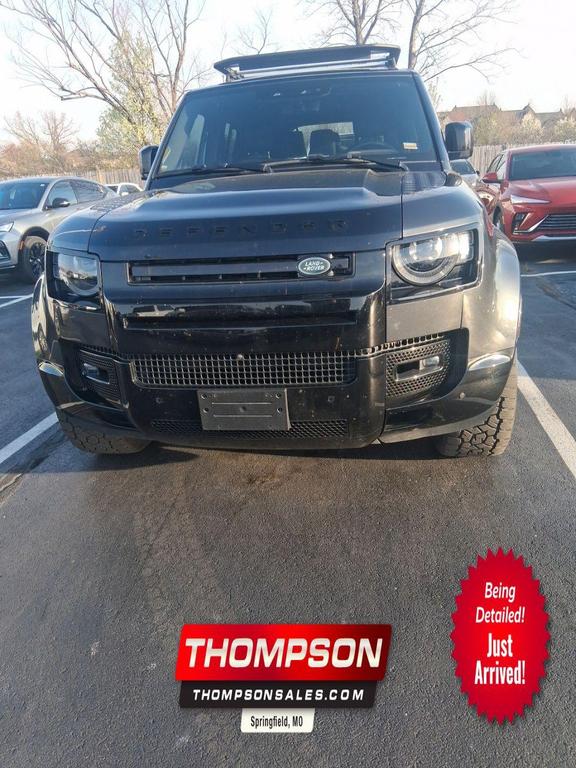 Land Rover Defender 2023