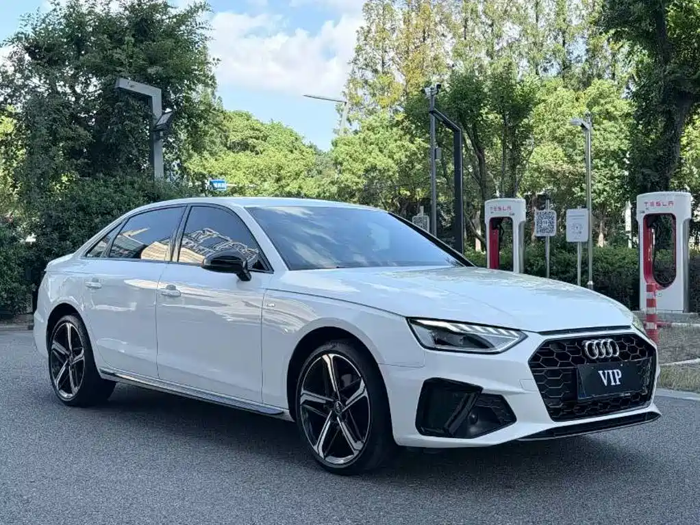 Audi A4 2025