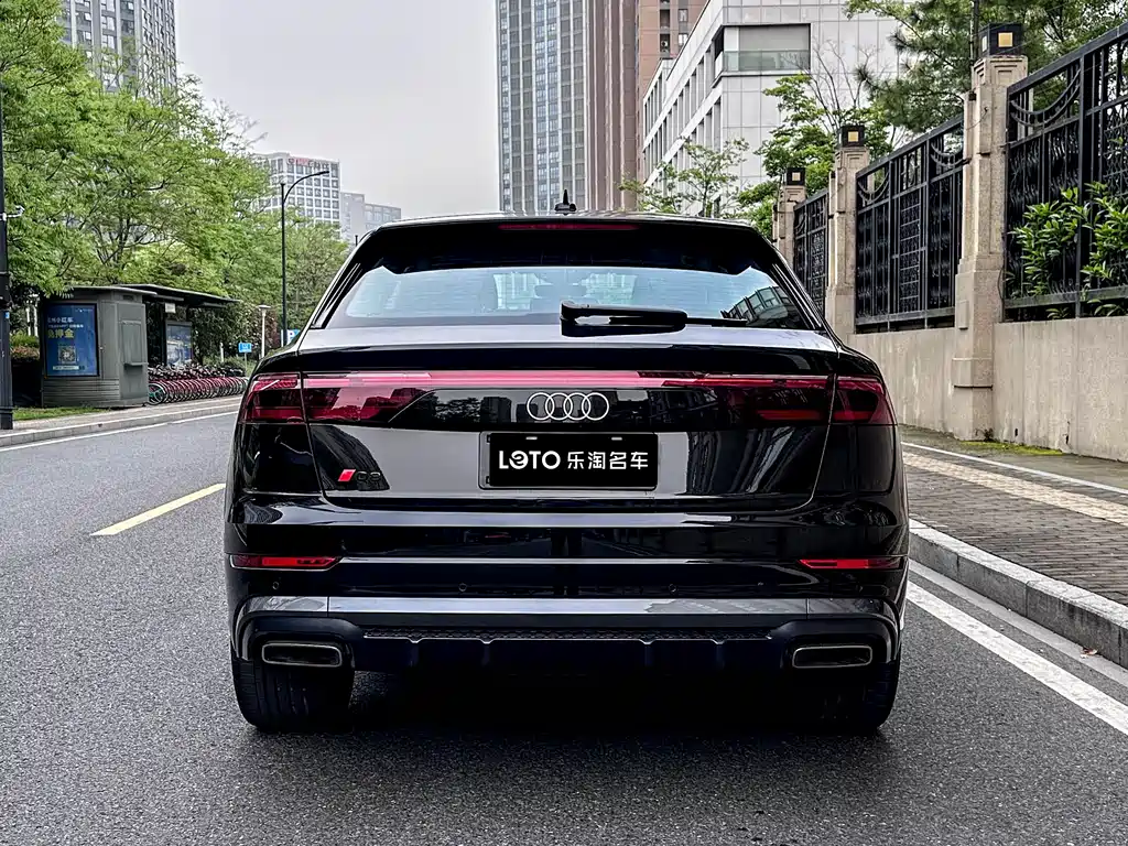 Audi Q8 2025