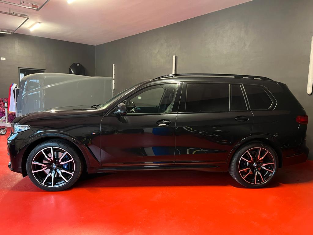 BMW X7 2021