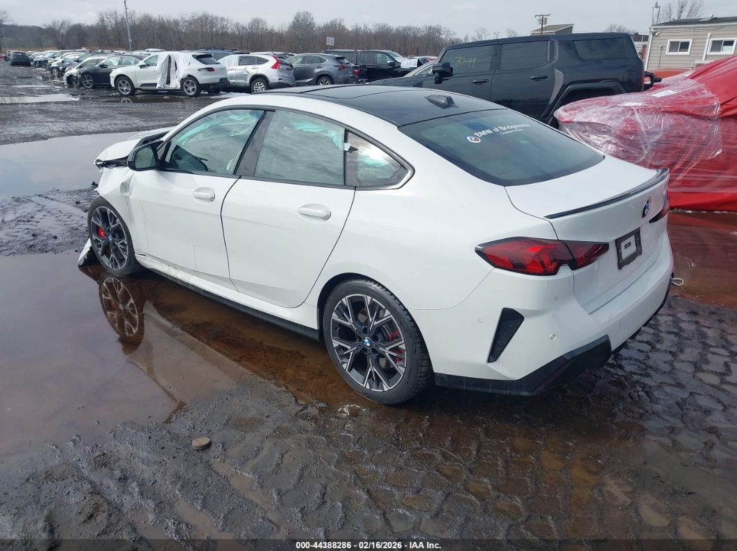 BMW M235 2025