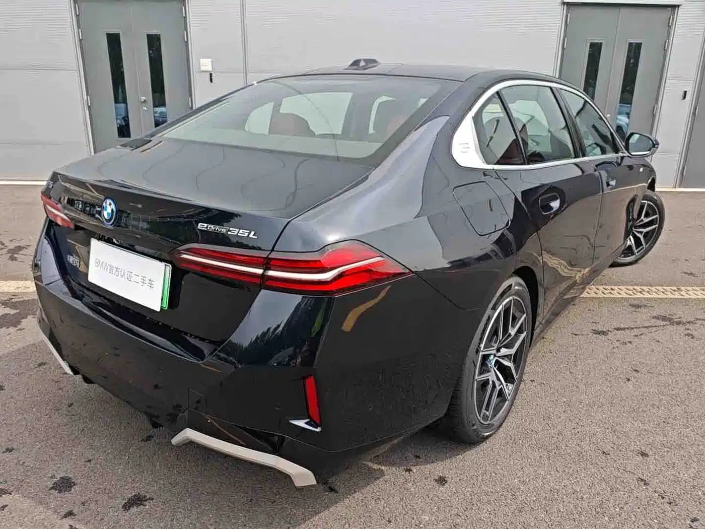 BMW i5 2025