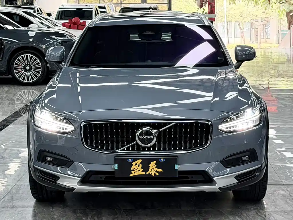 Volvo V90 2022