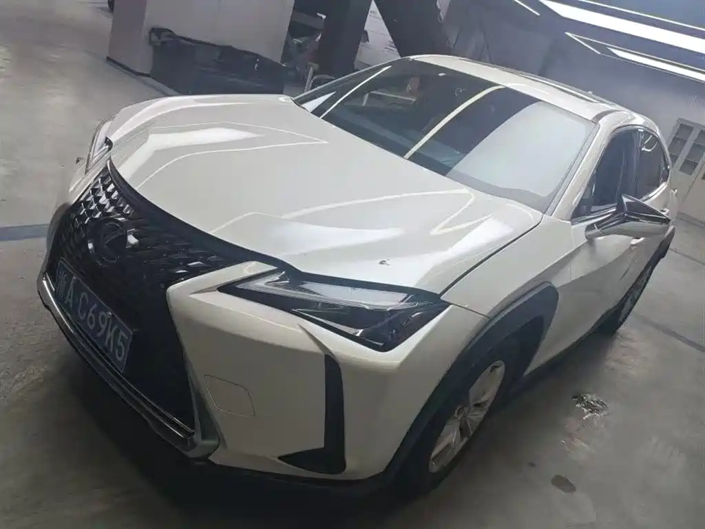 Lexus UX 2022