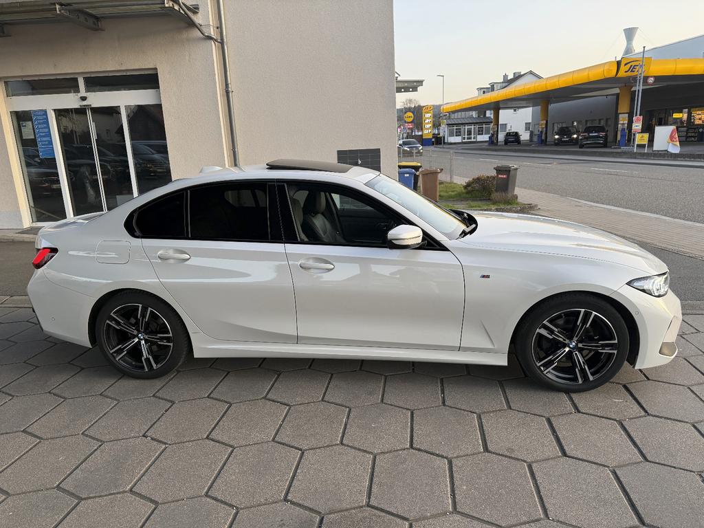 BMW 320 2022