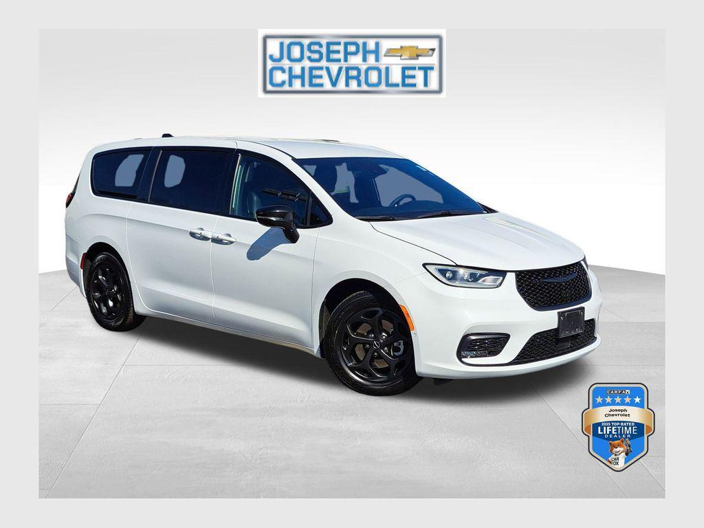 Chrysler Pacifica 2024