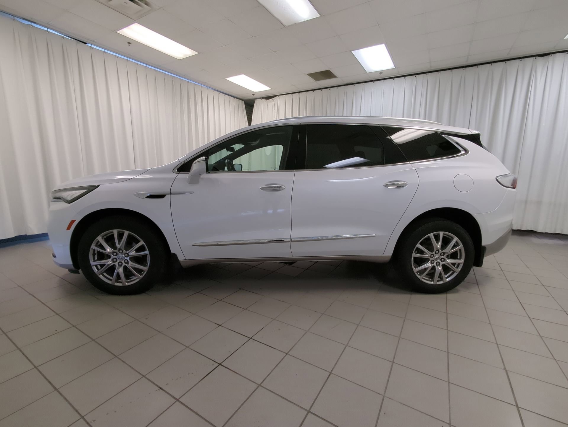 Buick Enclave 2023