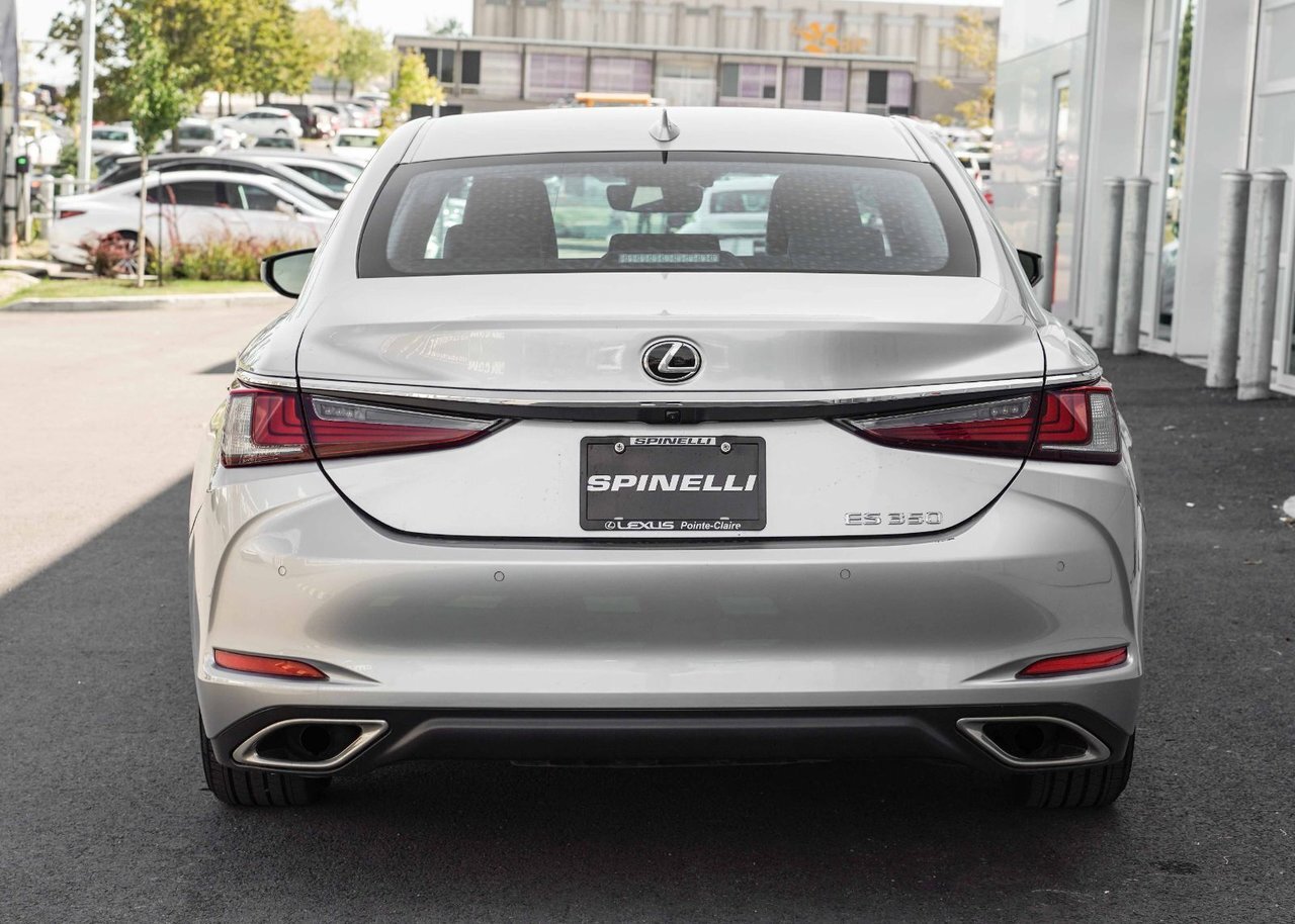 Lexus ES 2022