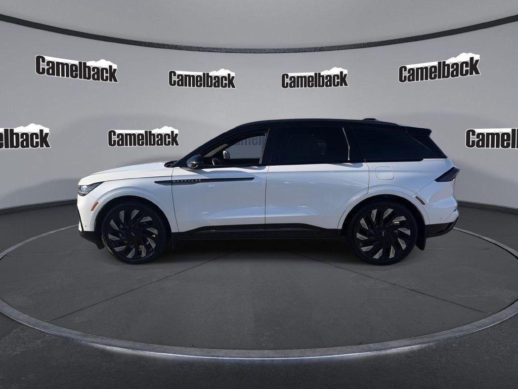 Lincoln Nautilus 2024